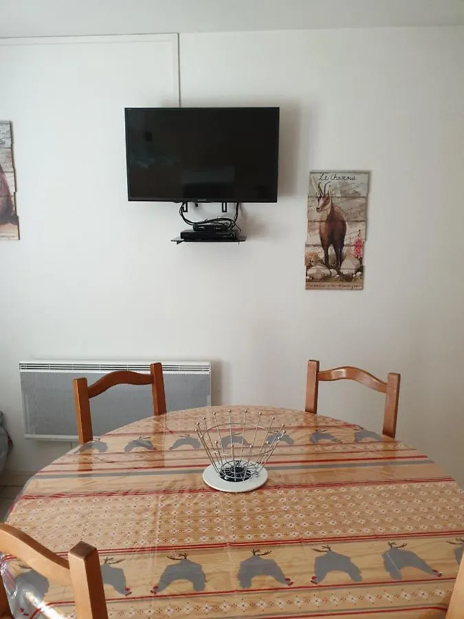 Jolie Appartement A 科特雷 0*,